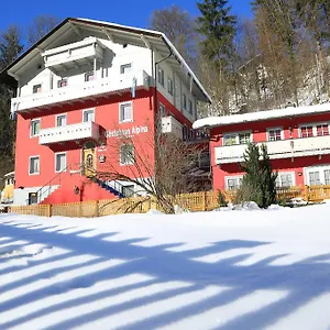 Gaestehaus Alpina *** Berchtesgaden